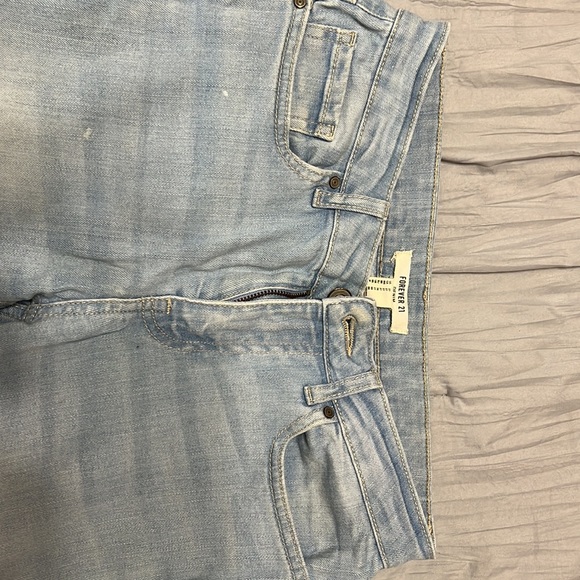 Forever 21 Light Wash Denim Jeans - Picture 3 of 4